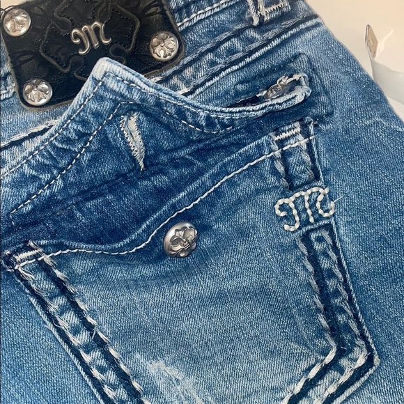 🦋Miss Me Women’s Jeans - Picture 10 of 10